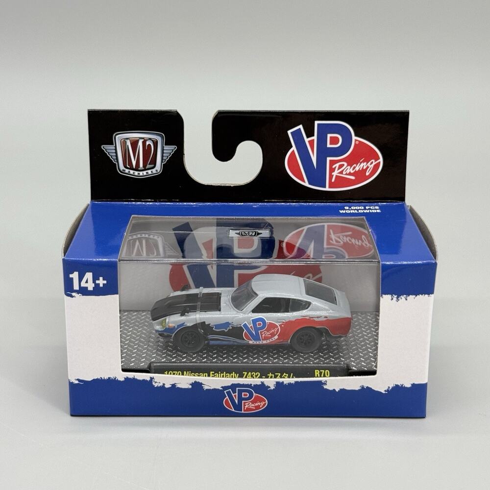 M2 Machines Detroit Muscle R70 VP Racing 1970 Nissan Fairlady Z432 Diecast 1/64